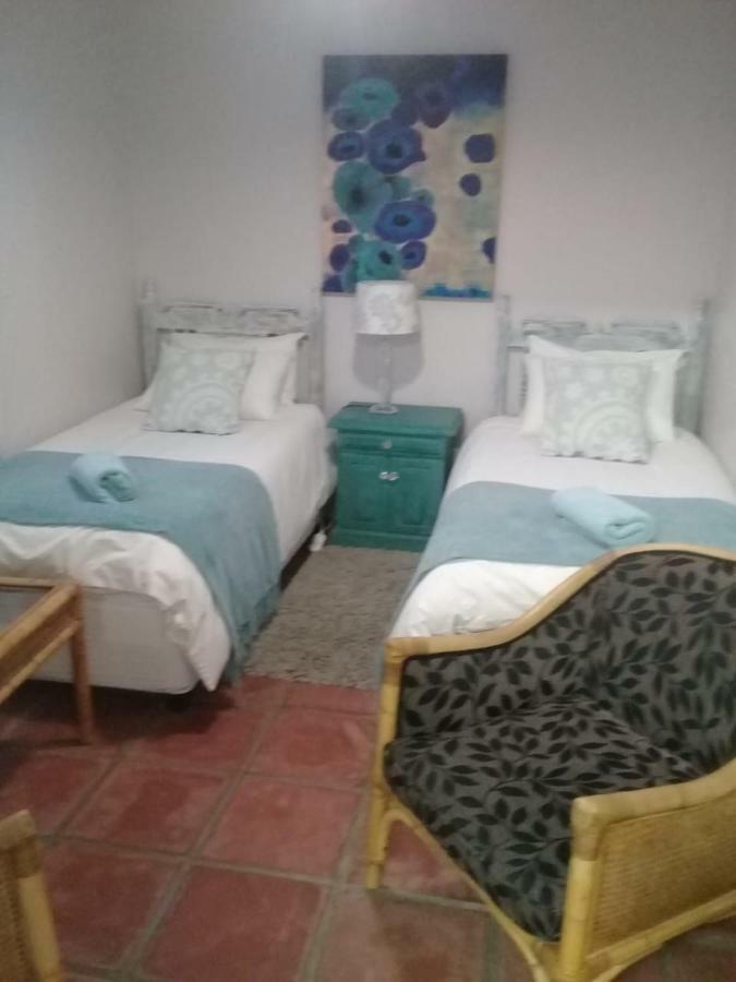 Carmel Villa B&B Or Self-Catering Calvinia Kültér fotó
