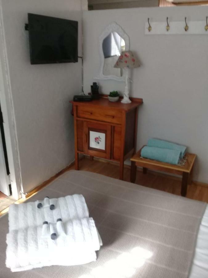 Carmel Villa B&B Or Self-Catering Calvinia Kültér fotó