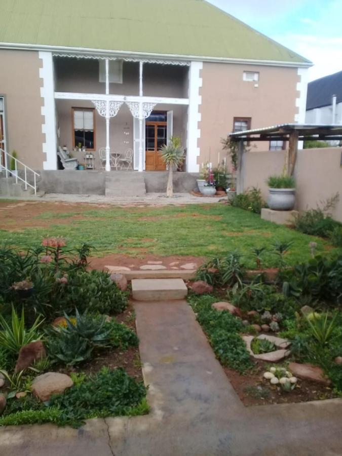 Carmel Villa B&B Or Self-Catering Calvinia Kültér fotó